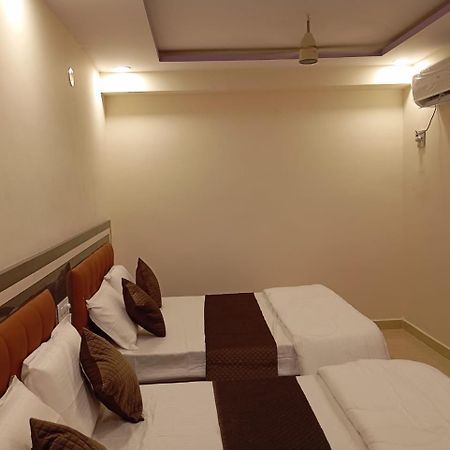Aadya Inn New Luxury Hotel Tirupati Exteriér fotografie