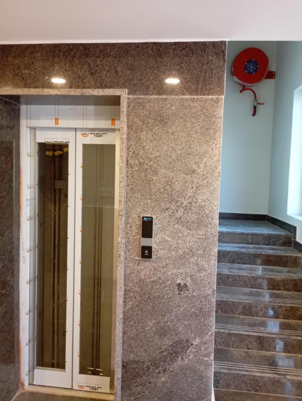 Aadya Inn New Luxury Hotel Tirupati Exteriér fotografie